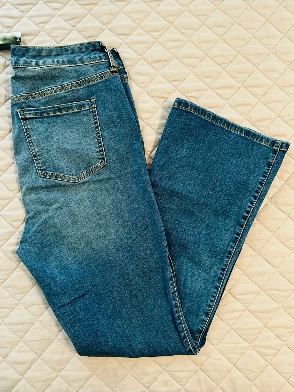 NWT Torrid Trio Fit Slim Boot Limitless Stretch Mid-Blue Straight Jeans - 10-14